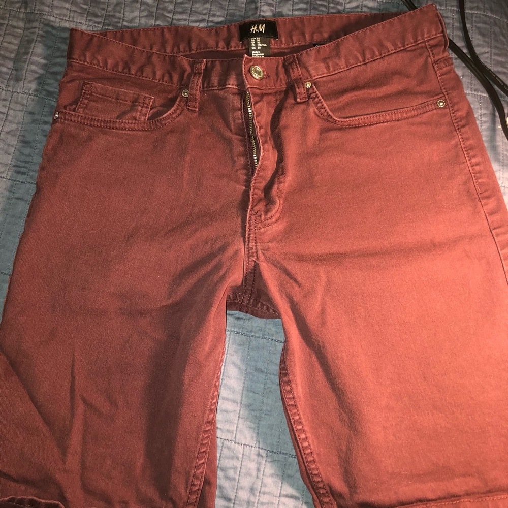 Men’s 7” Red H&M Fitted Shorts